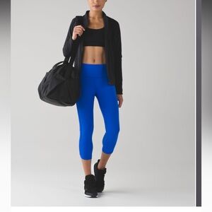 Lululemon Hit it 21" Crop Legging Cerulean Blue Women’s SZ 4